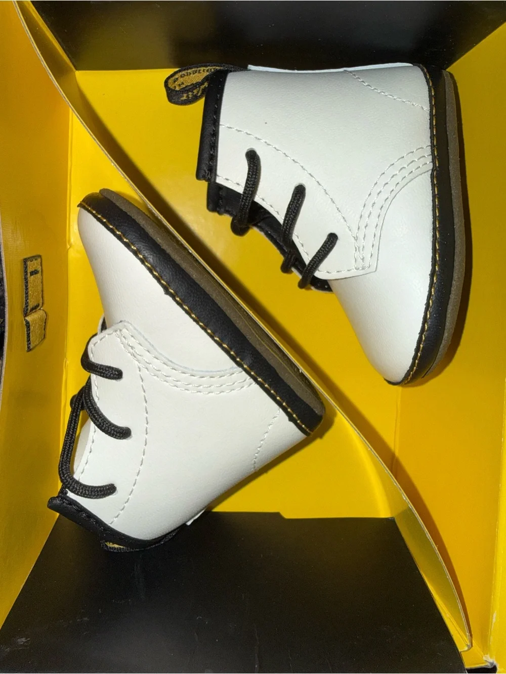 Dr. Martens classic kids